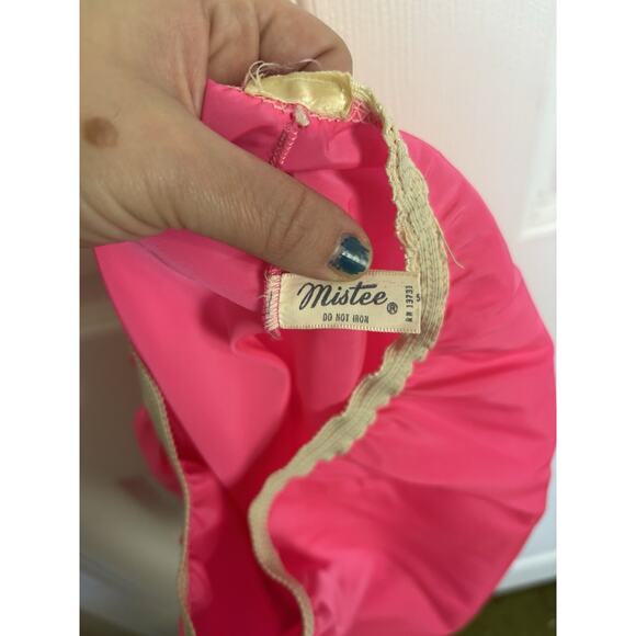 VTG 60s Mistee Hot Pink Nylon Blend Slip Skirt Lace Detail Slit Size Small USA - Picture 3 of 5
